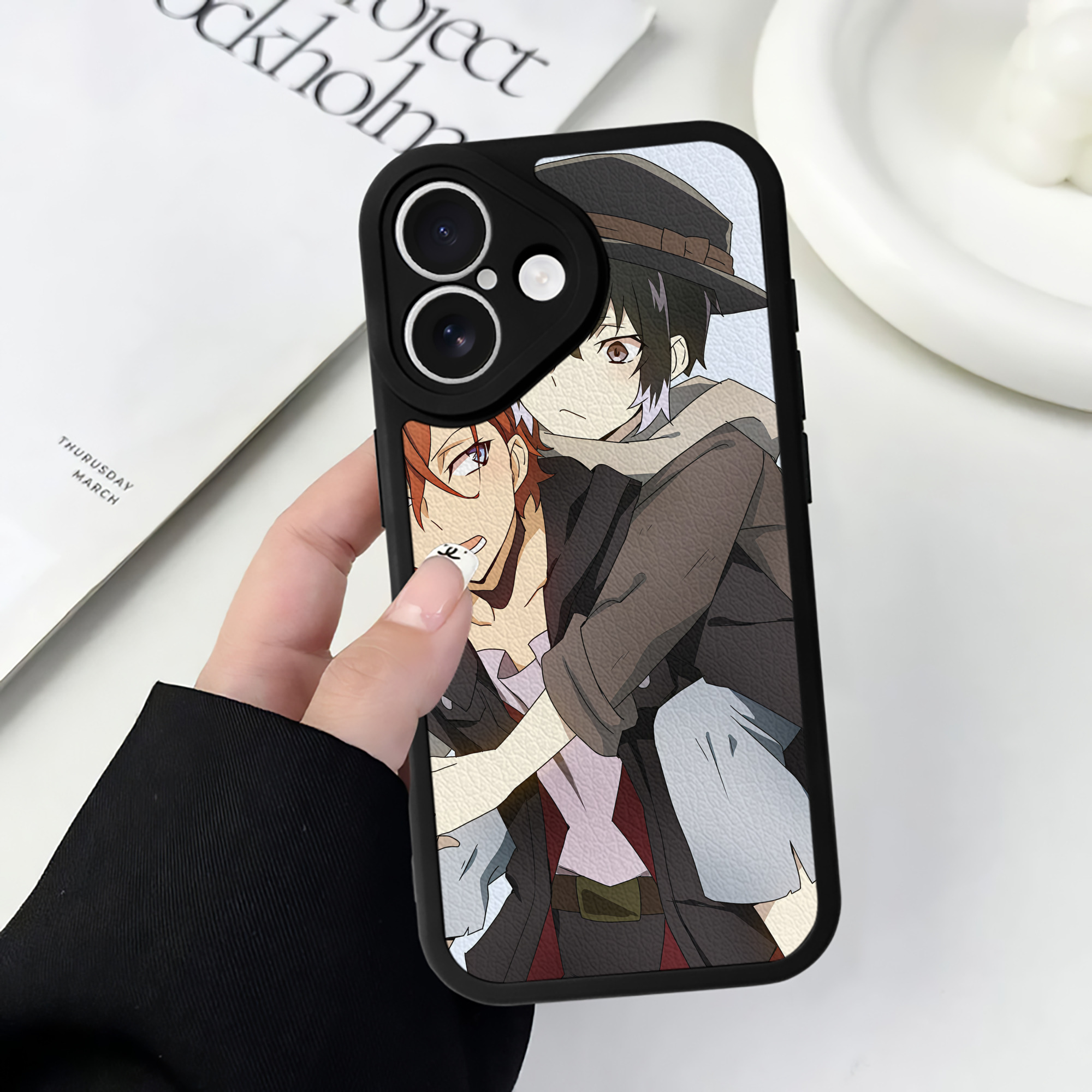 （画像用） 文豪ストレイドッグス Bungo Stray Dogs 【iPhone 16シリーズ対応】シリコンスマホケース（レザー調） 材質：シリコン
